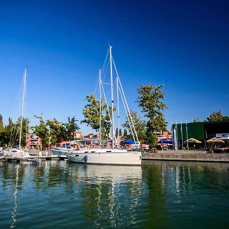 Apartments In Balatonlelle 43115 ภายนอก รูปภาพ