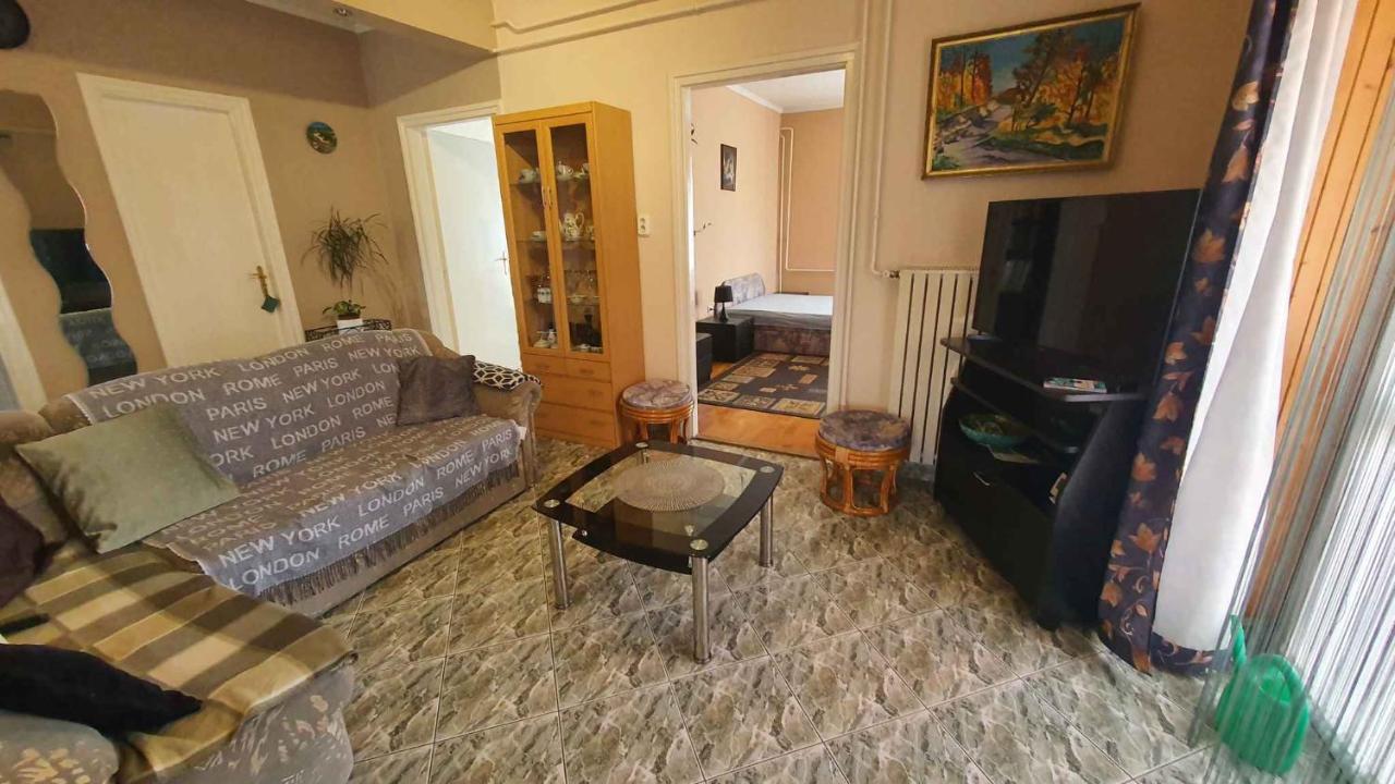 Apartments In Balatonlelle 43115 ภายนอก รูปภาพ