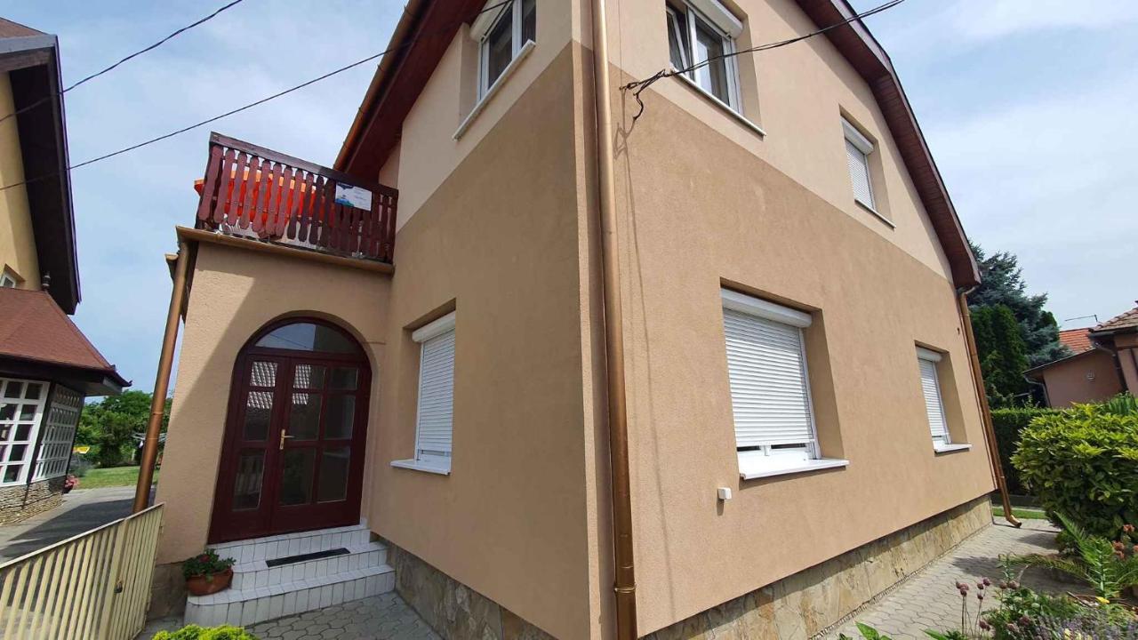 Apartments In Balatonlelle 43115 ภายนอก รูปภาพ