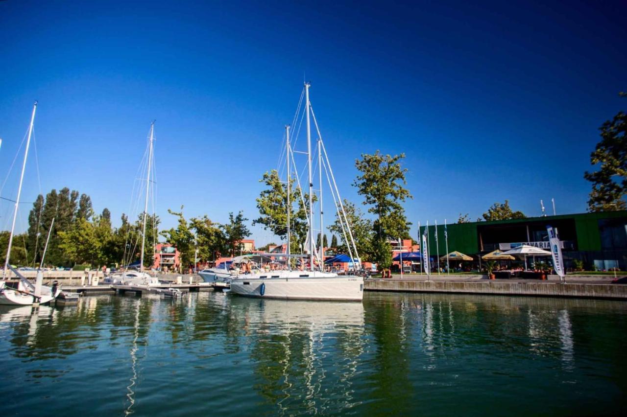 Apartments In Balatonlelle 43115 ภายนอก รูปภาพ