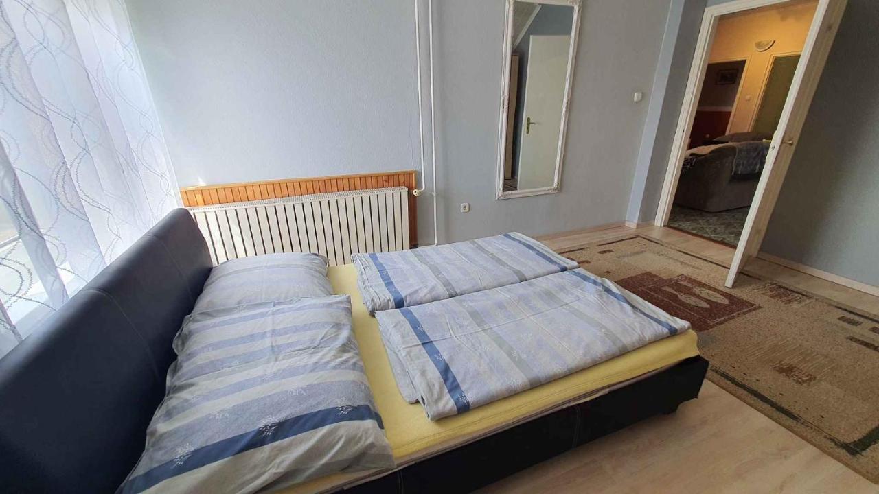 Apartments In Balatonlelle 43115 ภายนอก รูปภาพ
