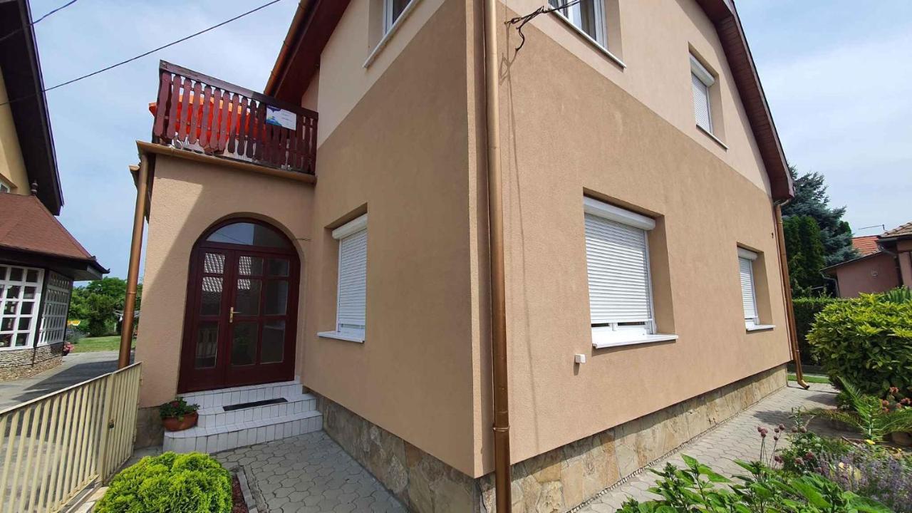 Apartments In Balatonlelle 43115 ภายนอก รูปภาพ
